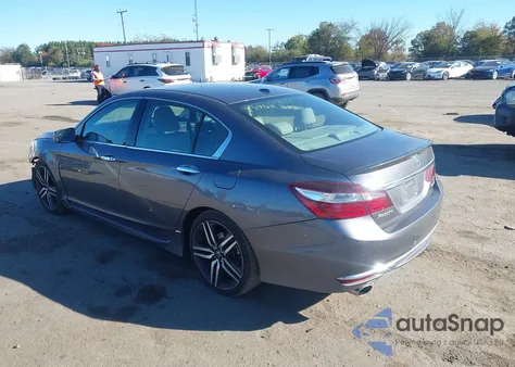 2017 Honda Accord Touring V6 z USA, uszkodzony, nr VIN 1HGCR3F92HA045300